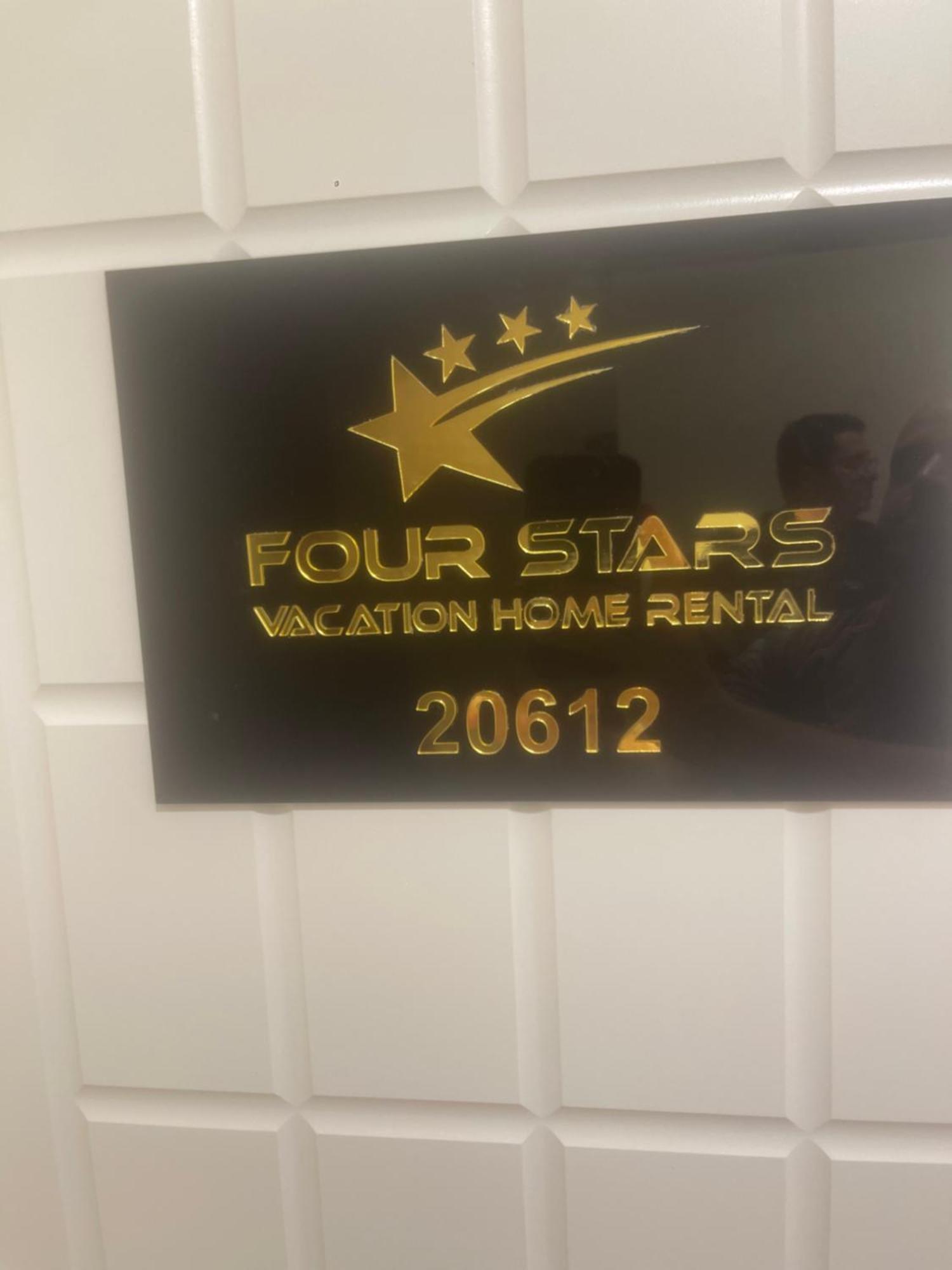 Four Stars Hostel Dubai Esterno foto