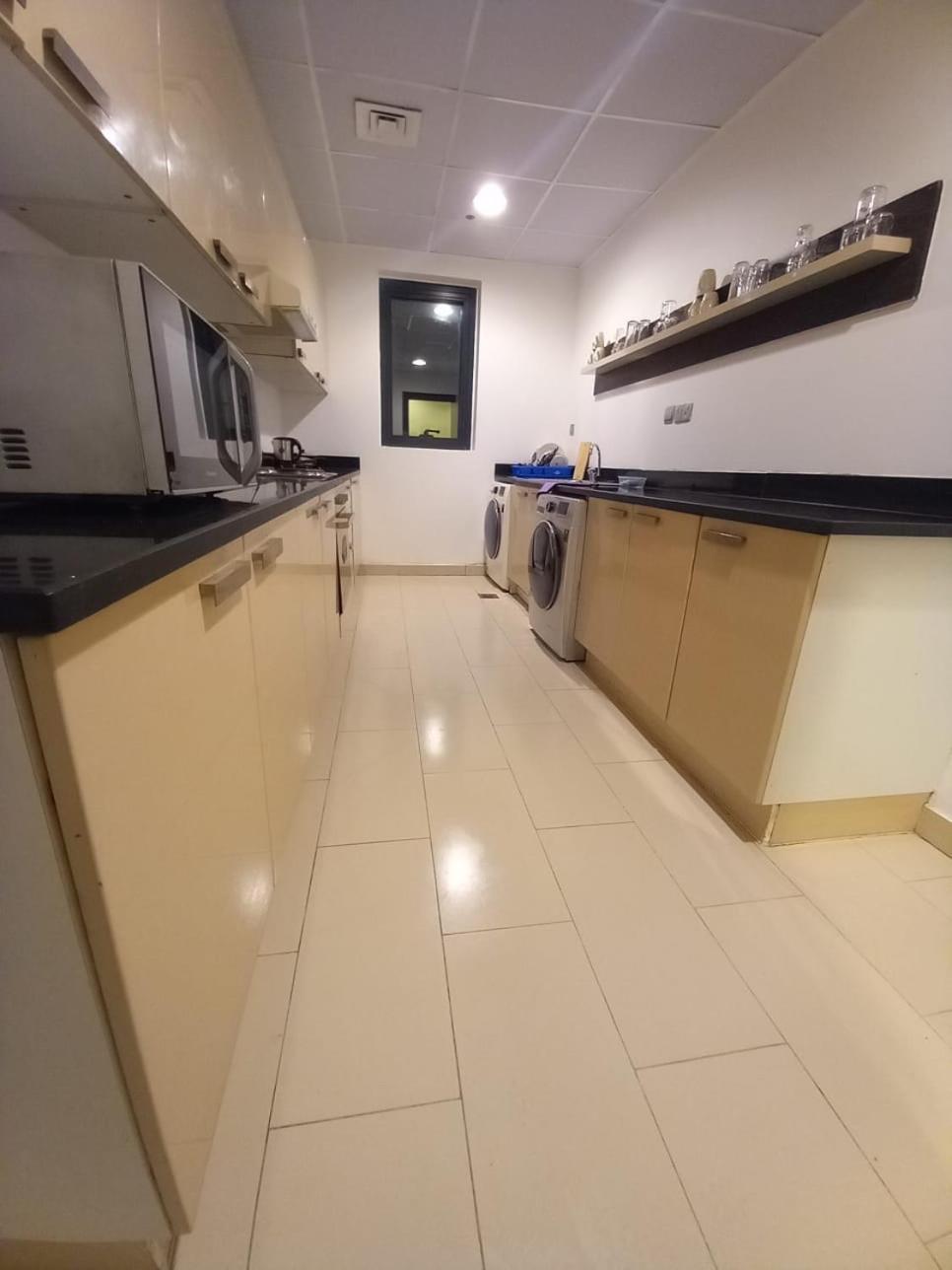 Four Stars Hostel Dubai Esterno foto