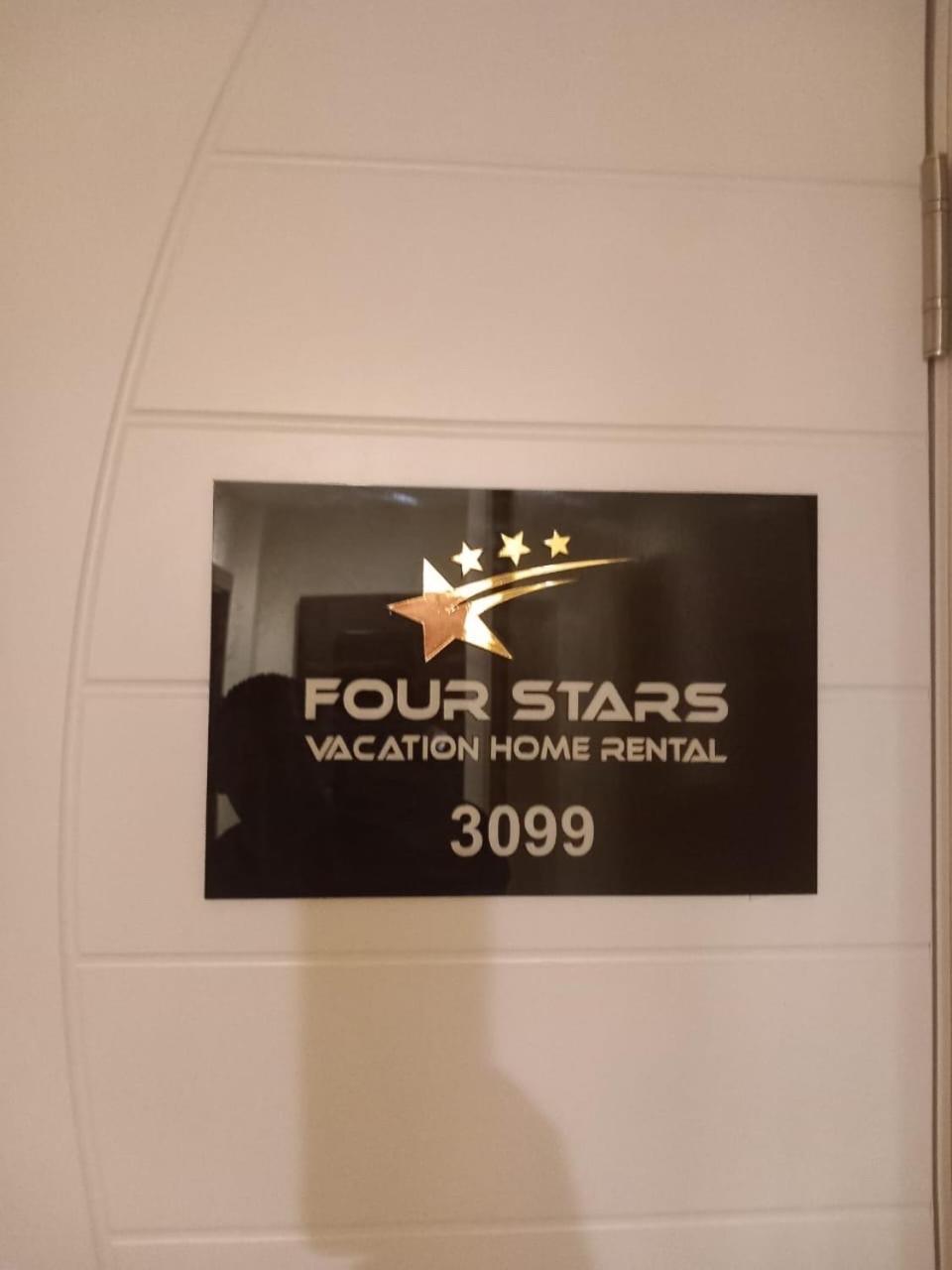Four Stars Hostel Dubai Esterno foto