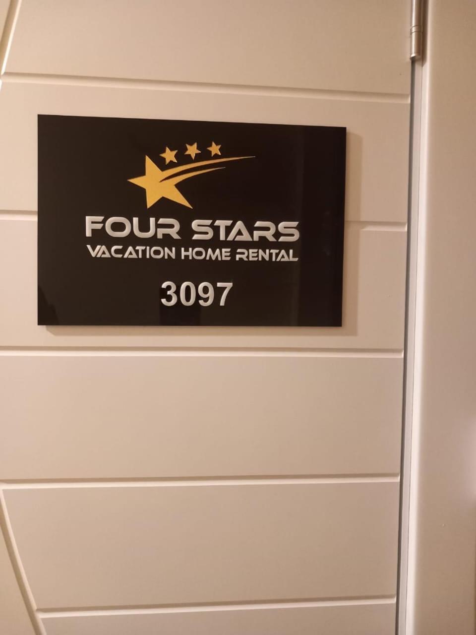 Four Stars Hostel Dubai Esterno foto