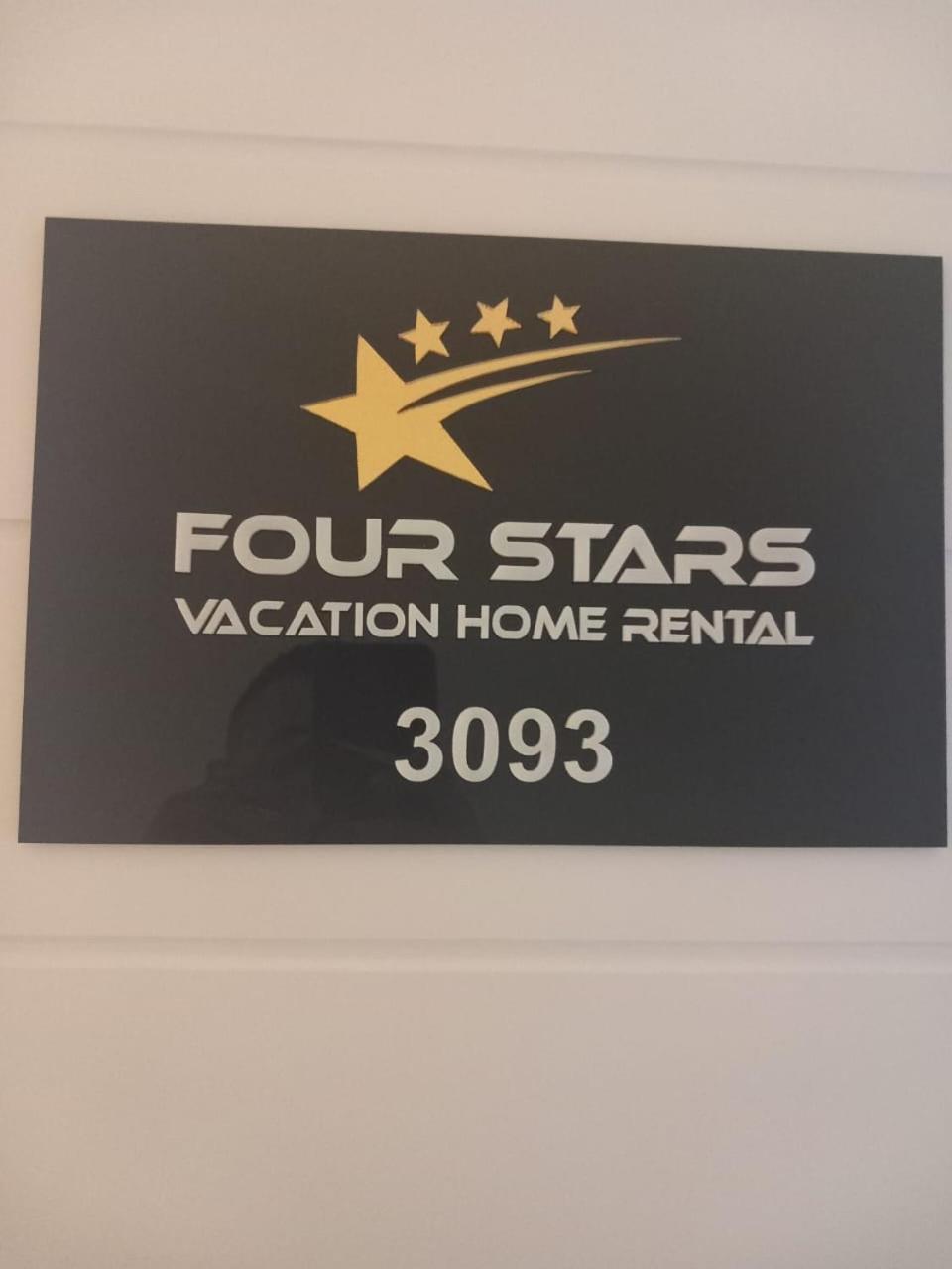 Four Stars Hostel Dubai Esterno foto