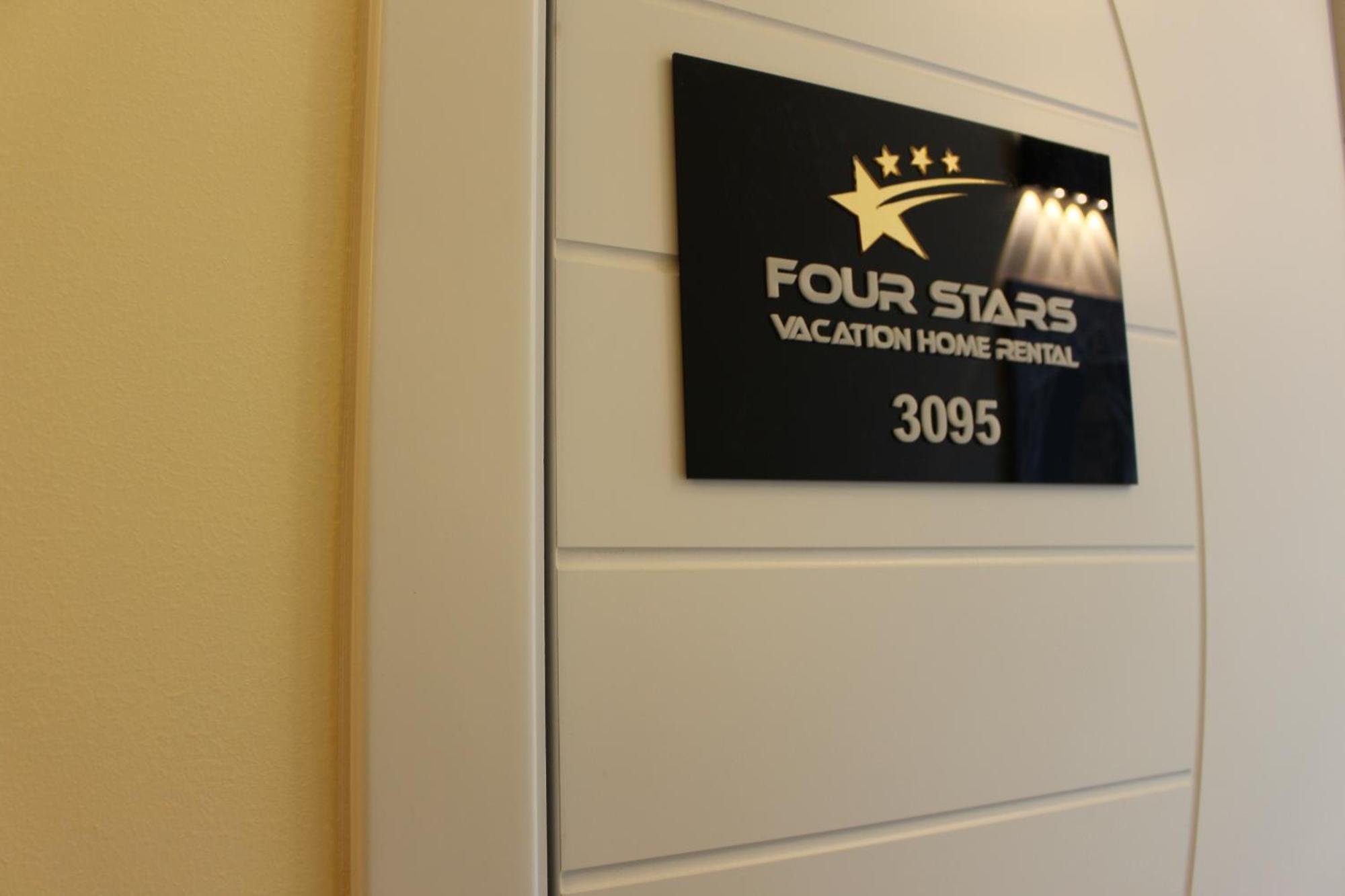 Four Stars Hostel Dubai Esterno foto