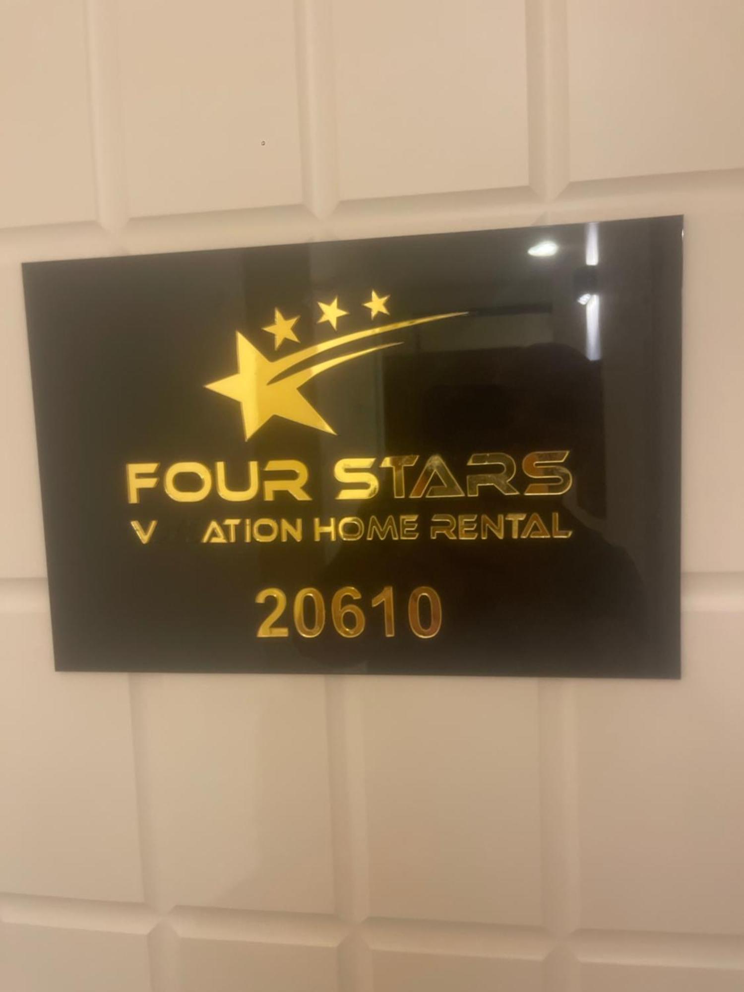 Four Stars Hostel Dubai Esterno foto